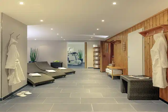 voco Düsseldorf Seestern Lobby