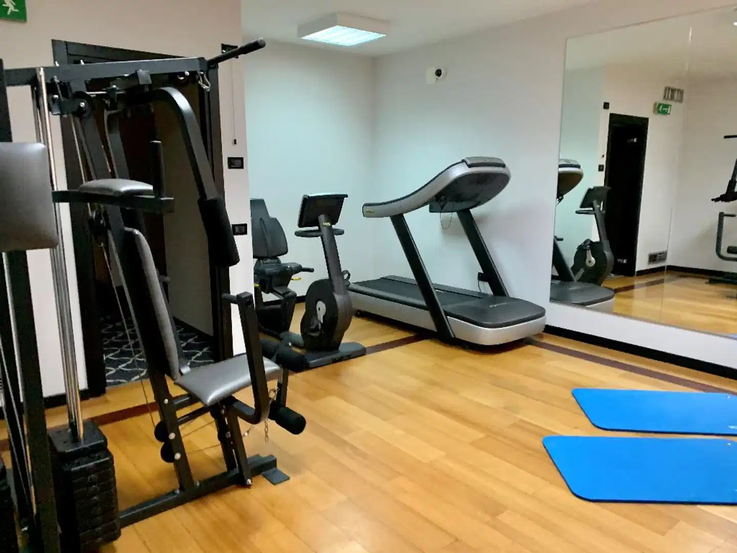 Ramada Naples Sport und Entertainment
