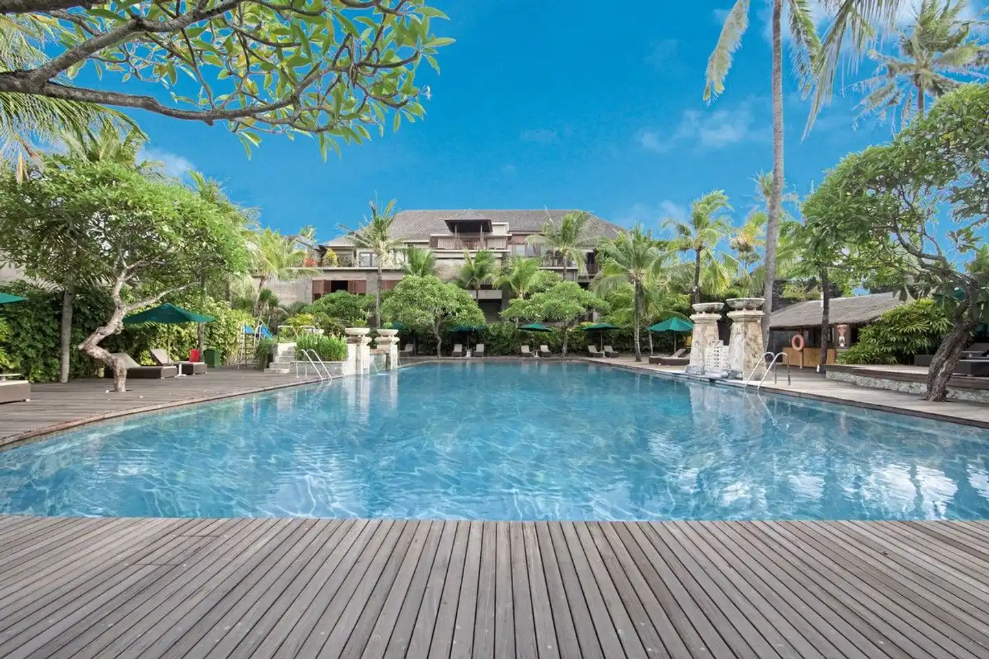 Legian Beach Hotel Pool