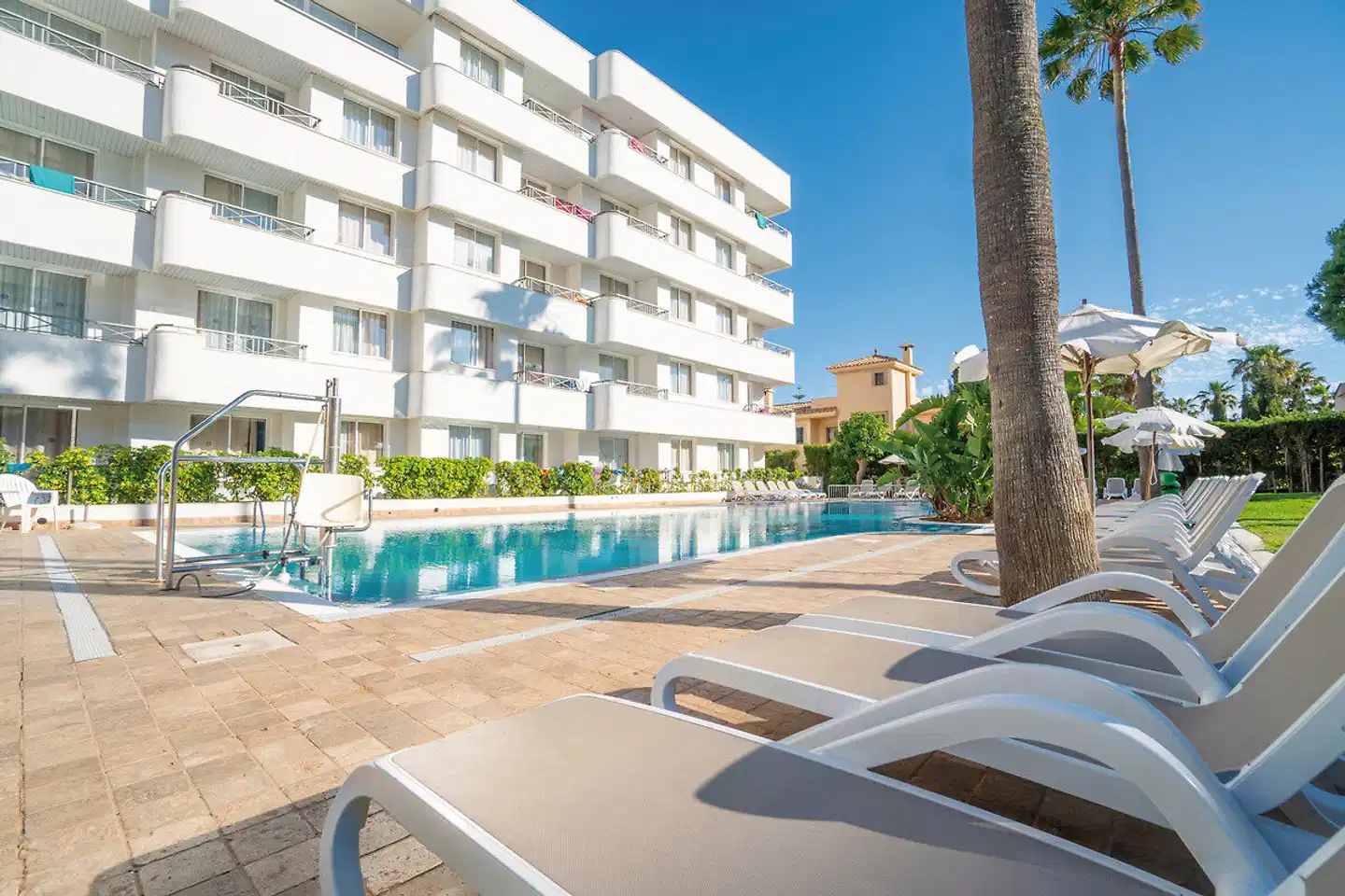 Tropicana Pool