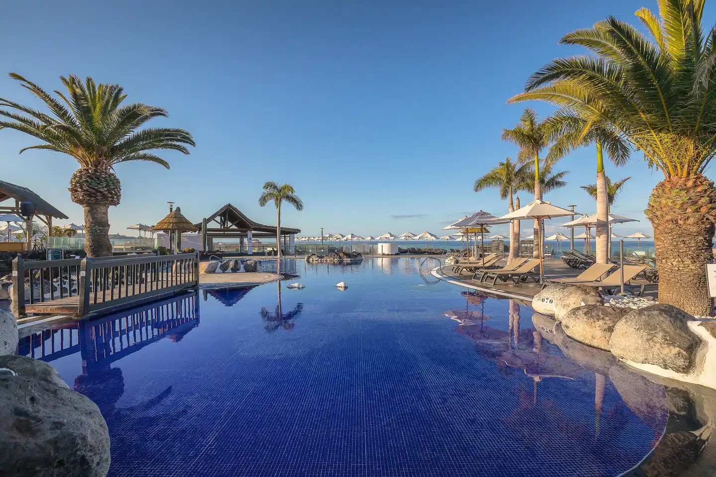 Barceló Santiago POOL