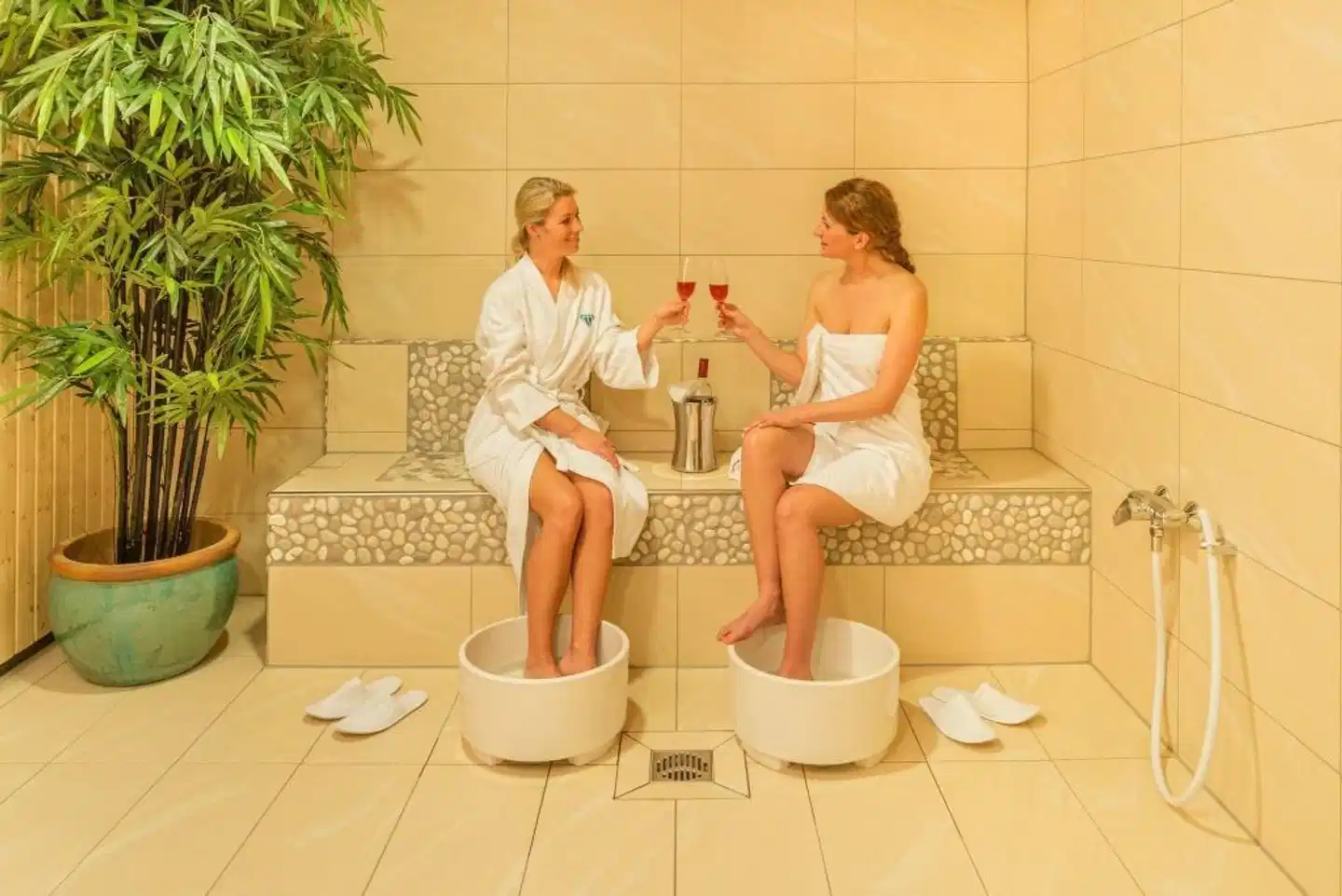 Hotel Aquamarin Personen