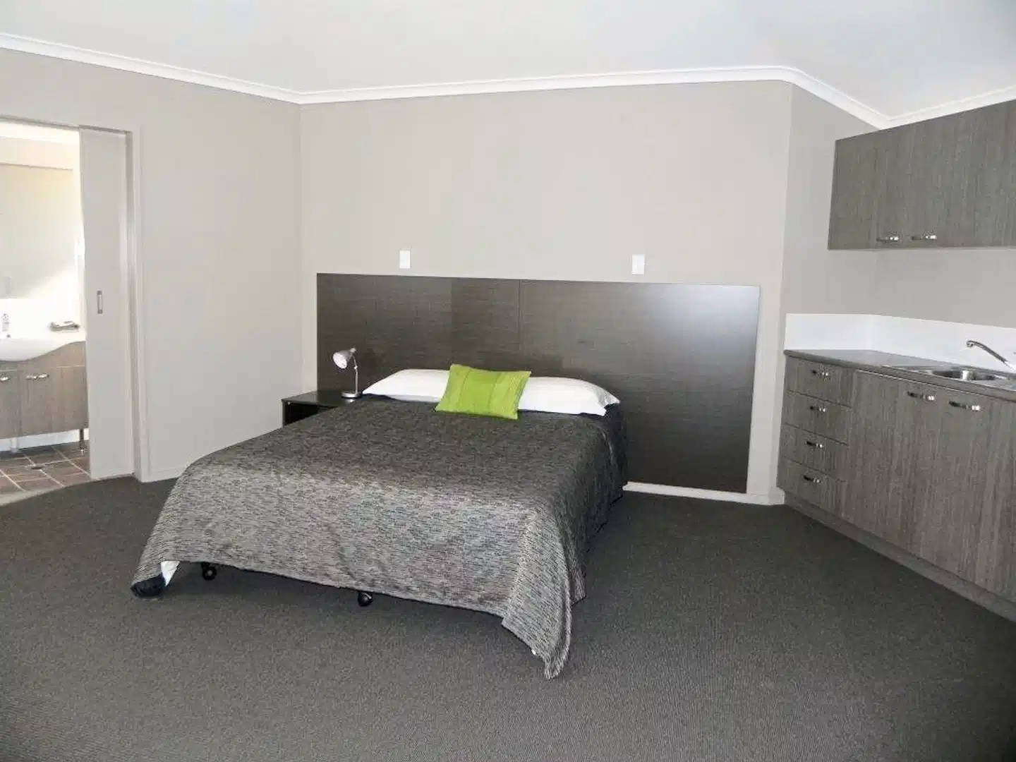 Bluestone Motor Inn Wohnbeispiel