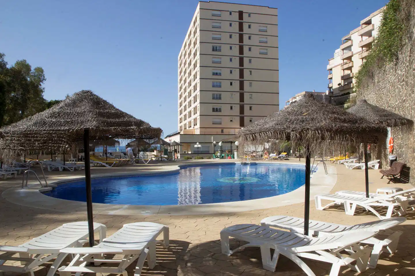 Flatotel Pool