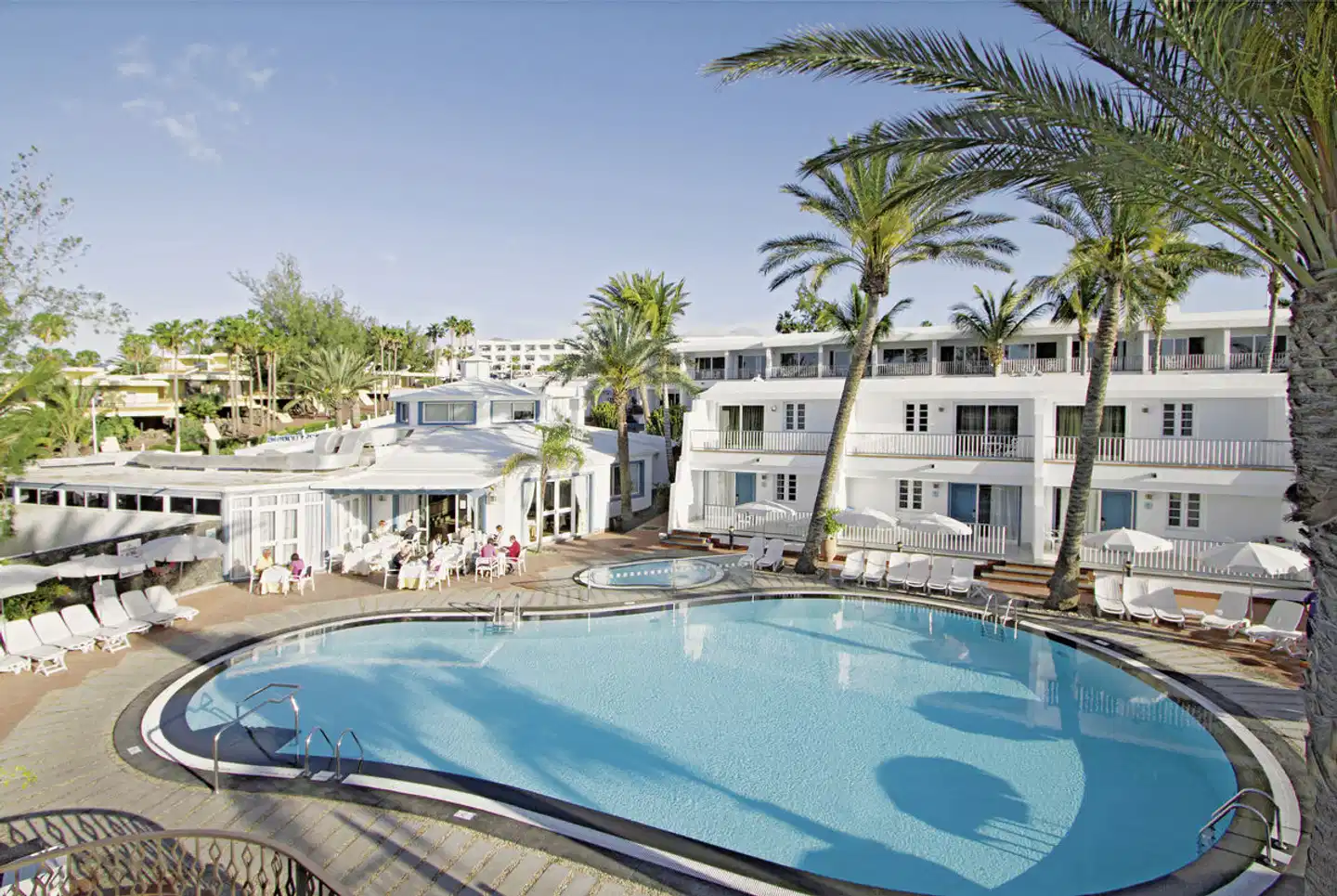 Plus Fariones Apartamentos Pool