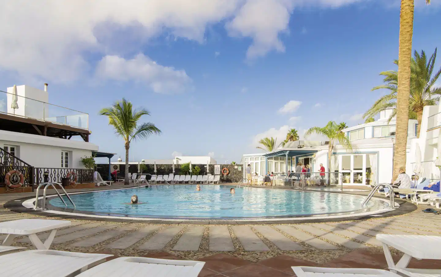 Plus Fariones Apartamentos Pool