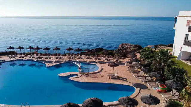 Alua Suites Las Rocas Pool