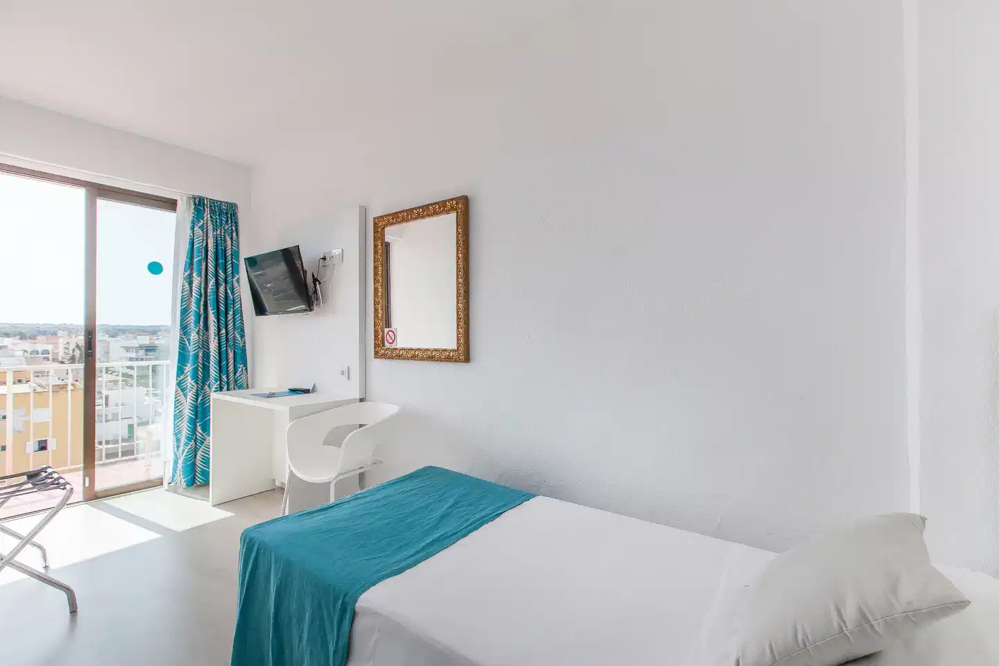 Blue Sea Arenal Tower - Adults Only Wohnbeispiel
