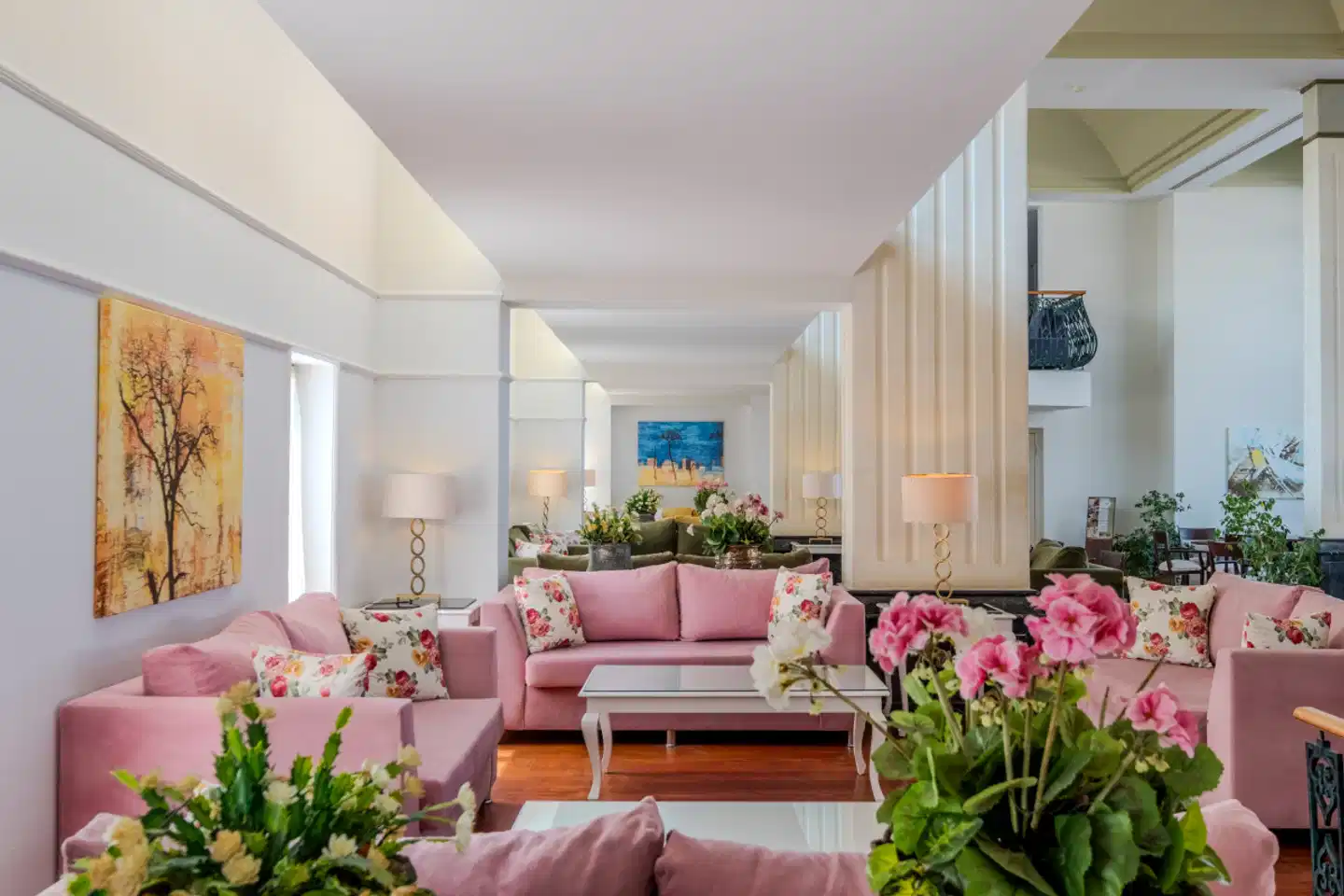 Iz Flower Side Beach Lobby