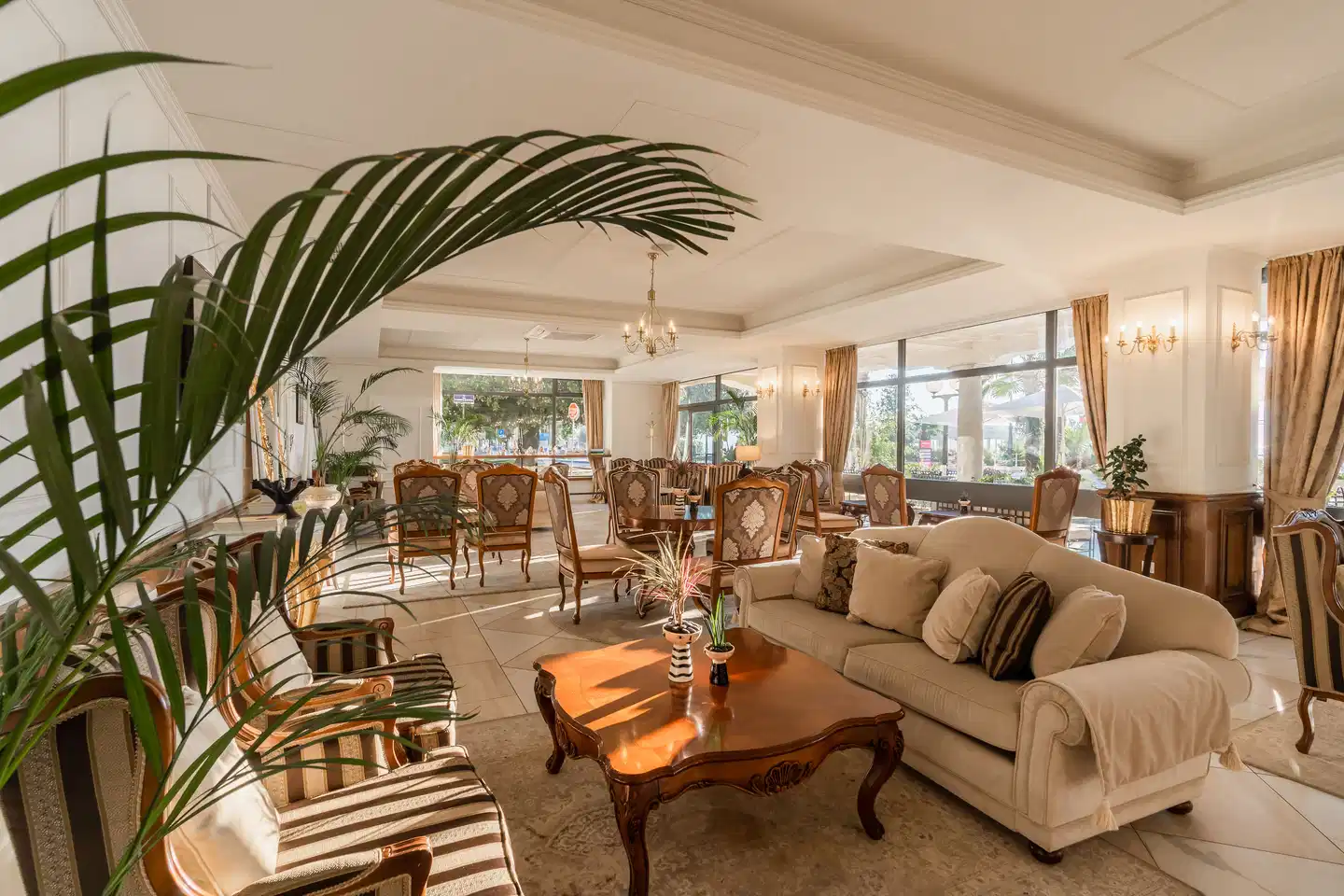 Hotel Palace Bellevue Lobby