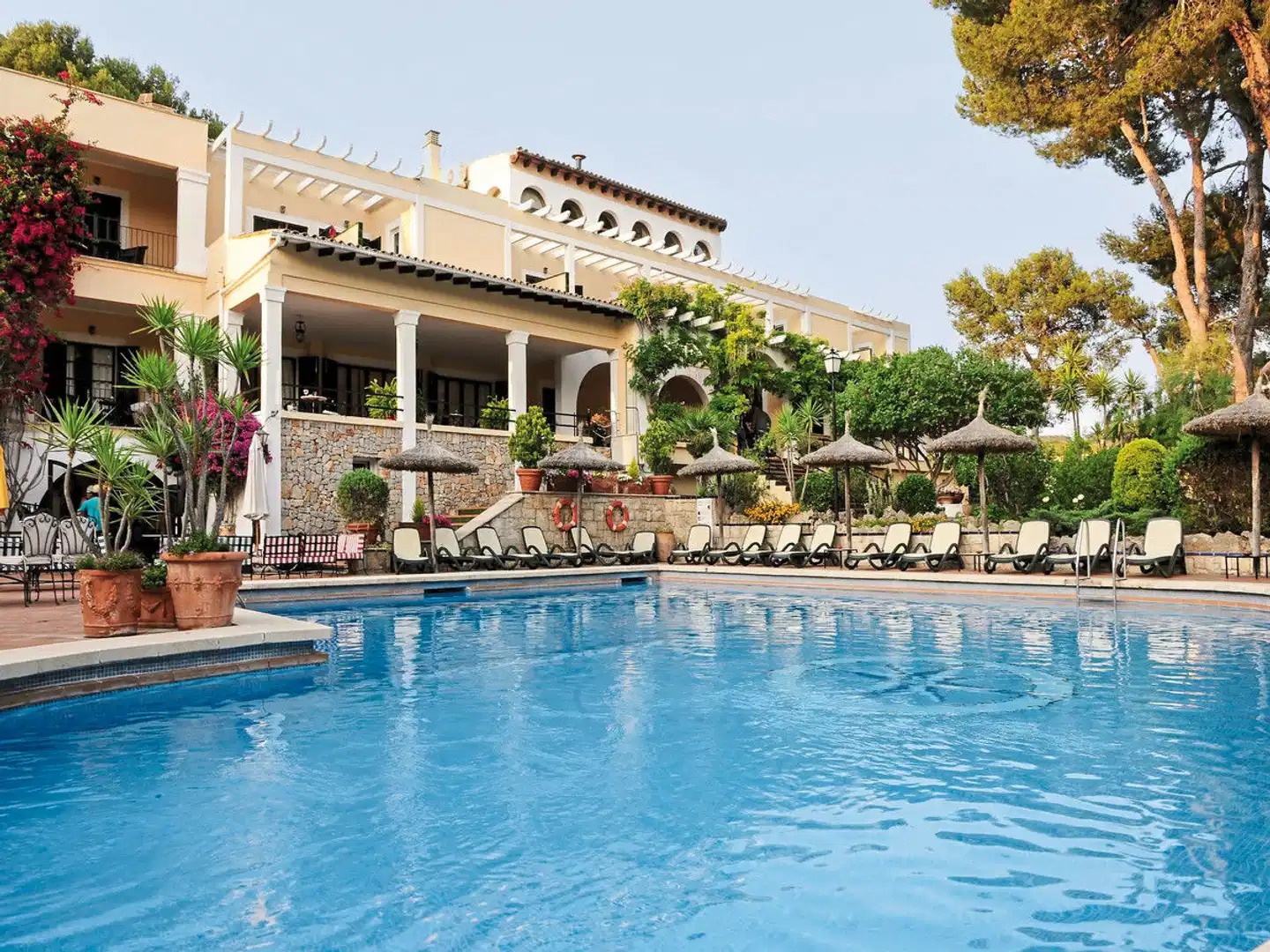 Bahia Pool