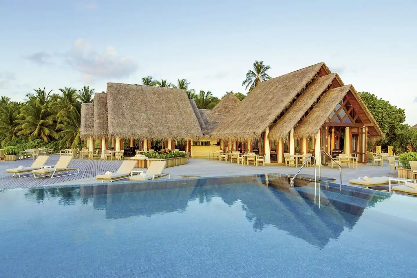Baros Maldives Pool