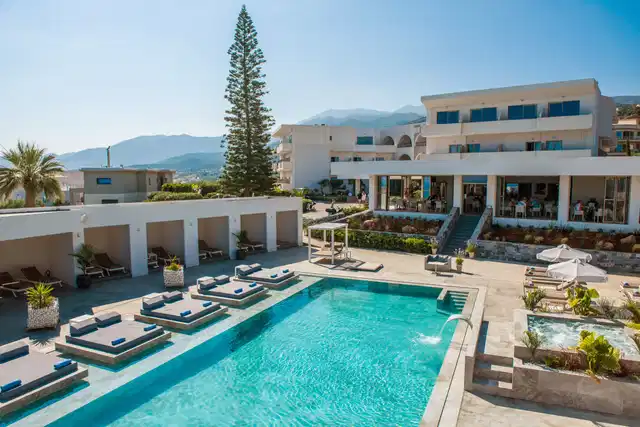 Matheo Villas & Suites Pool