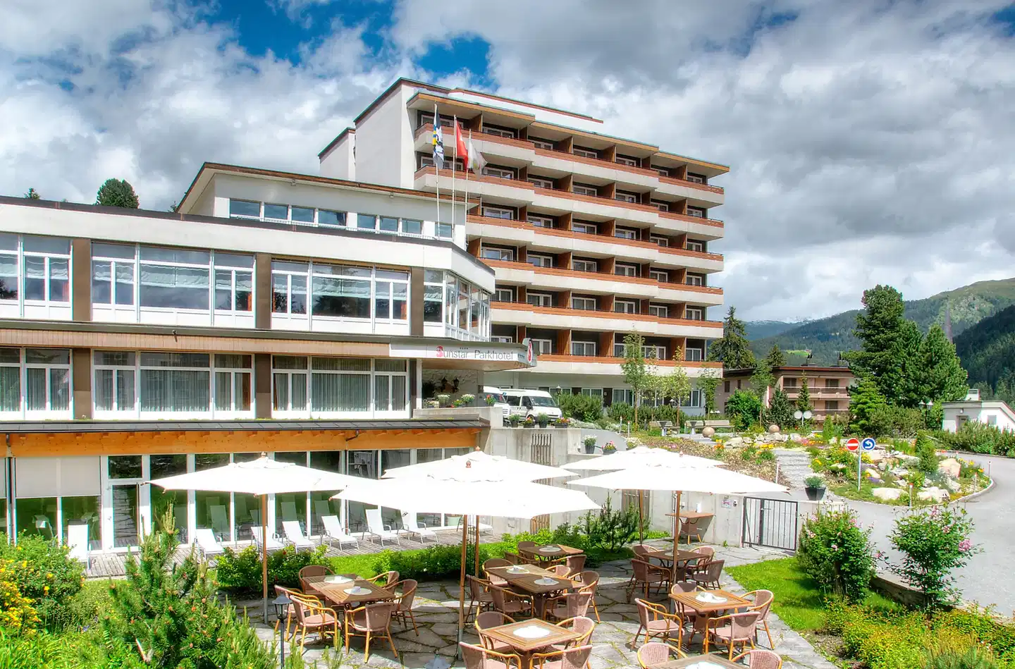 Mountain Plaza Hotel Terrasse