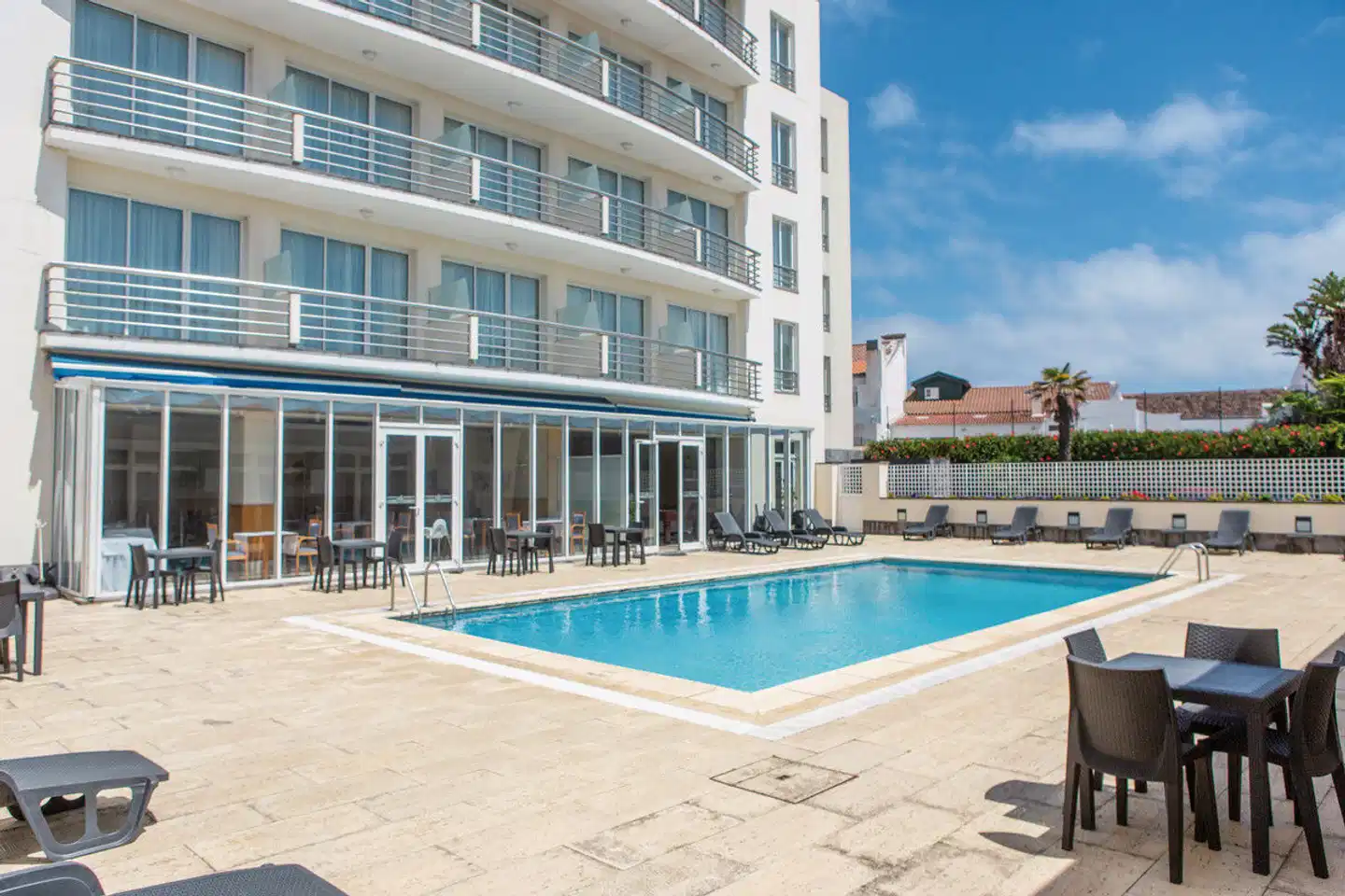 MS Vila Nova Hotel Pool