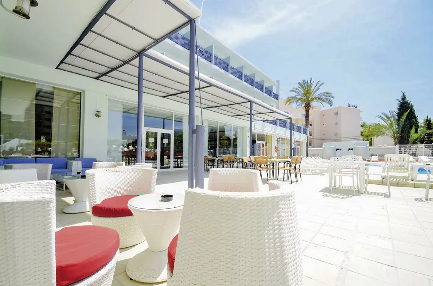 azuLine Pacific Bar