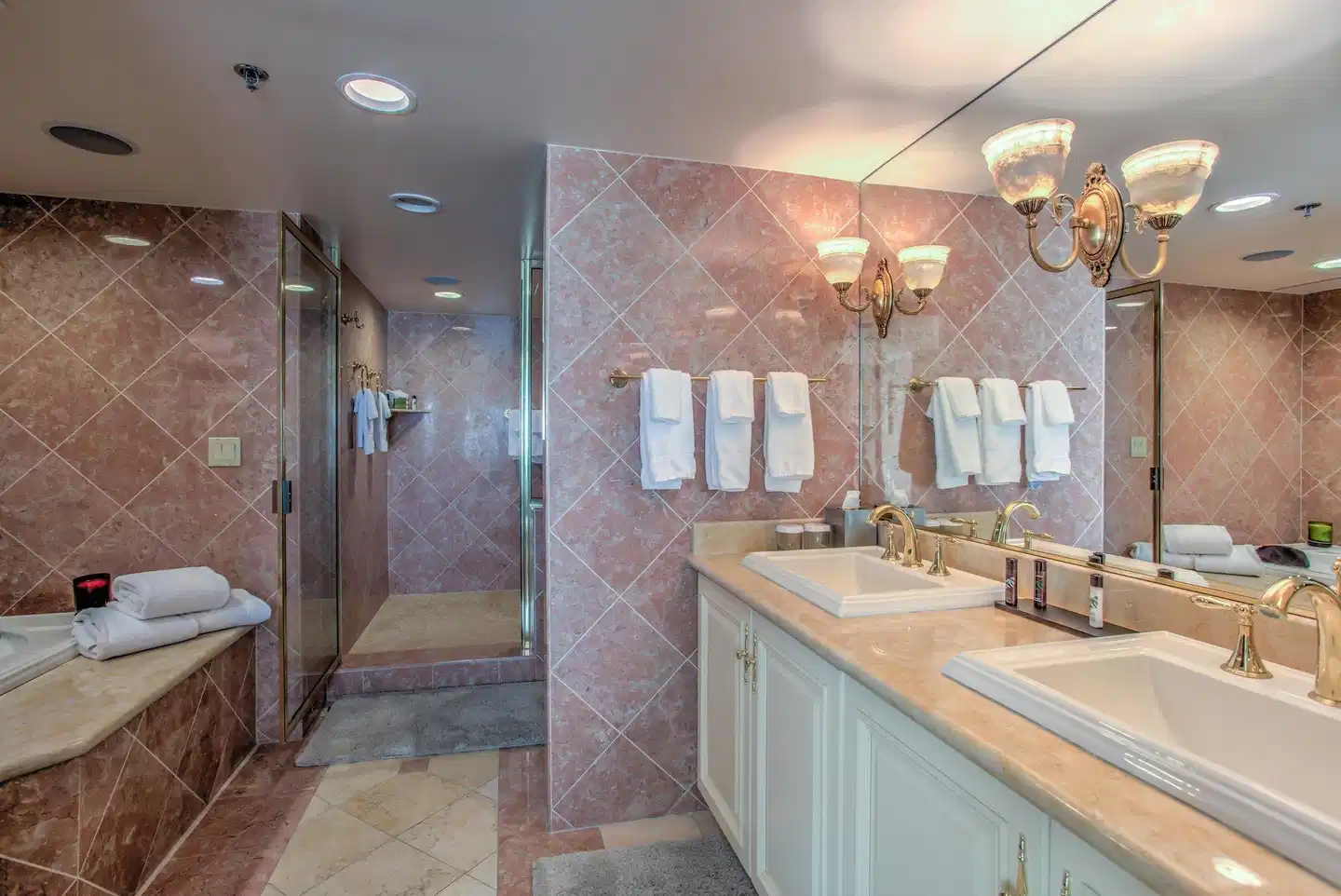 Embassy Suites by Hilton Convention Center Las Vegas Badezimmer