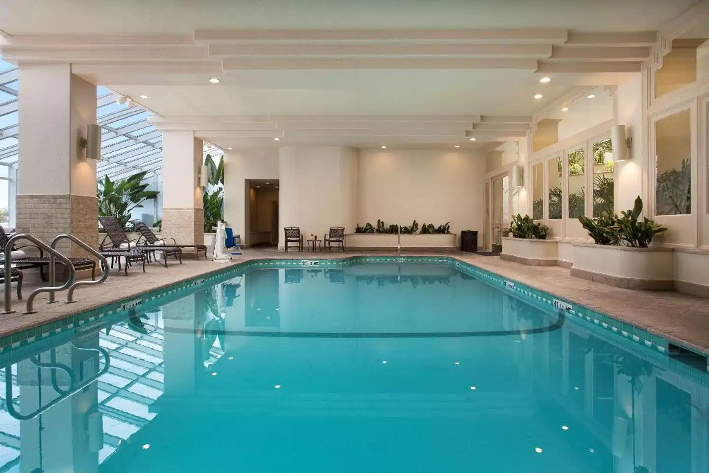 Embassy Suites by Hilton San Francisco Airport - South San Francisco Hallenbad