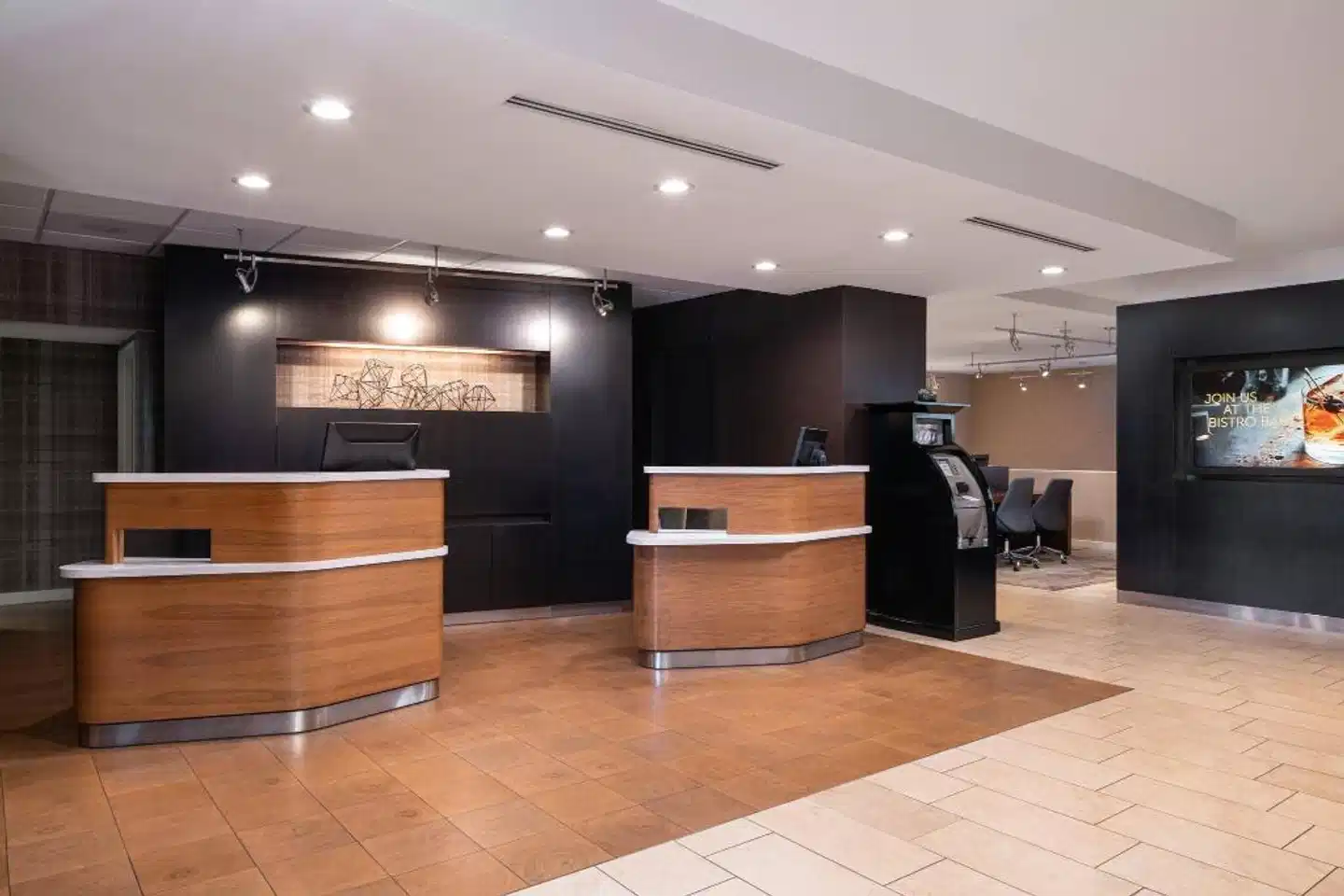 Courtyard by Marriott Las Vegas Convention Center Lobby
