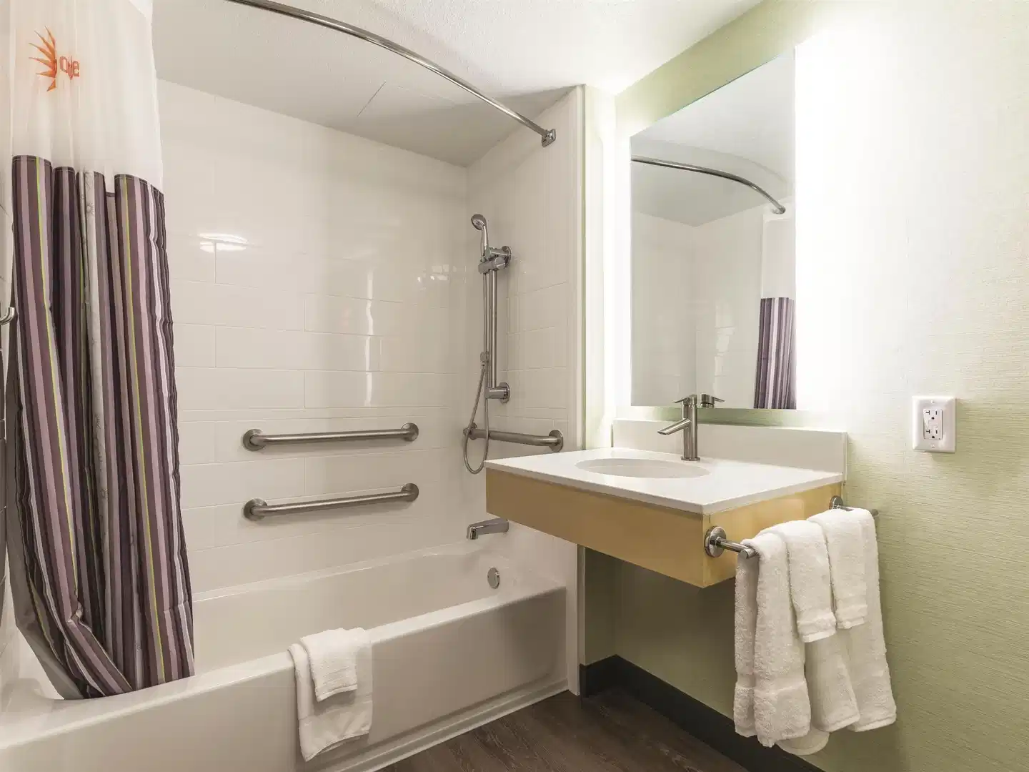 La Quinta Inn & Suites New Orleans Downtown Badezimmer