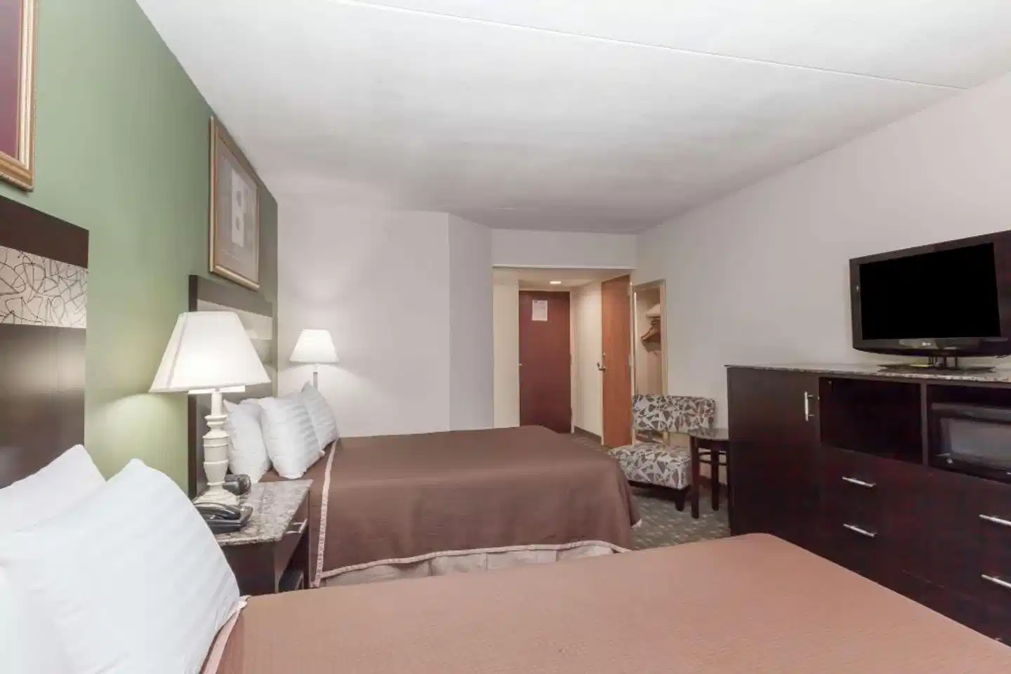 Howard Johnson by Wyndham Newark Airport Wohnbeispiel
