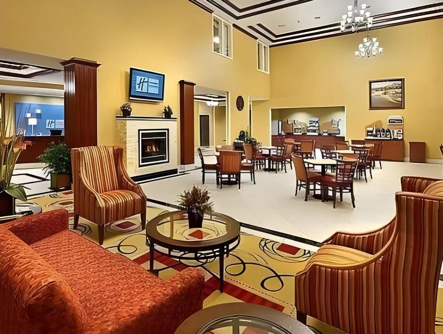 Holiday Inn Express & Suites Reno Airport Lobby