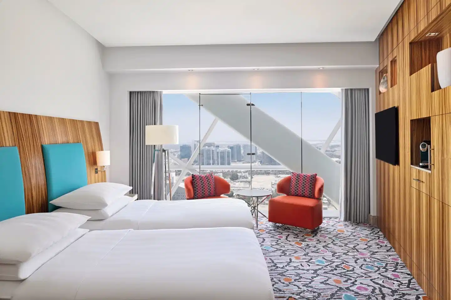 Andaz Capital Gate Abu Dhabi by Hyatt Wohnbeispiel