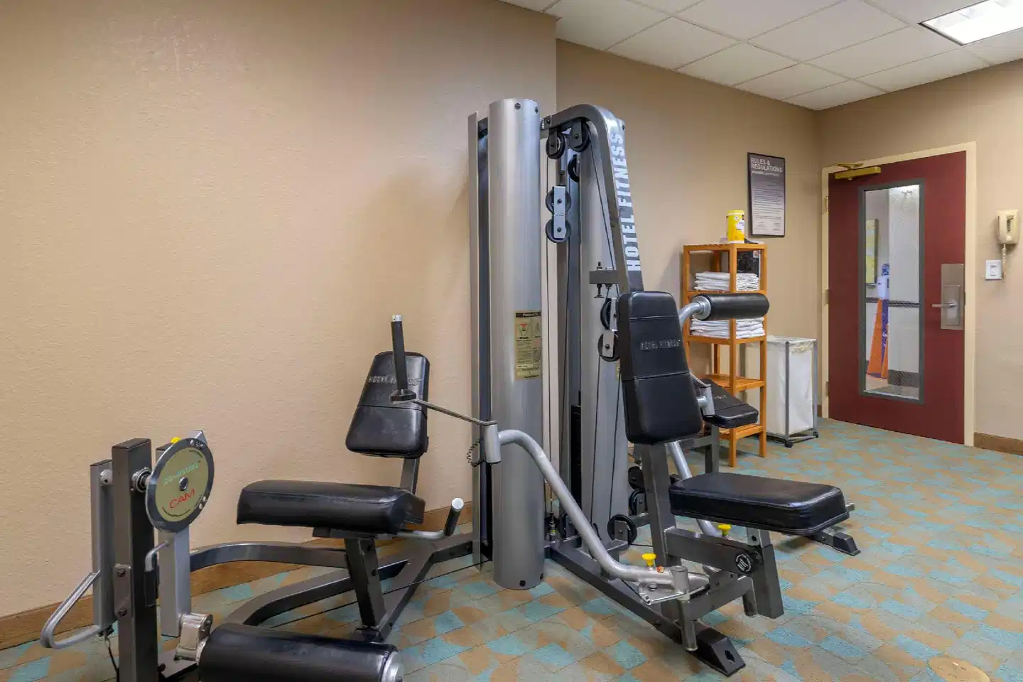 Comfort Inn & Suites Northeast - Gateway Sport und Entertainment