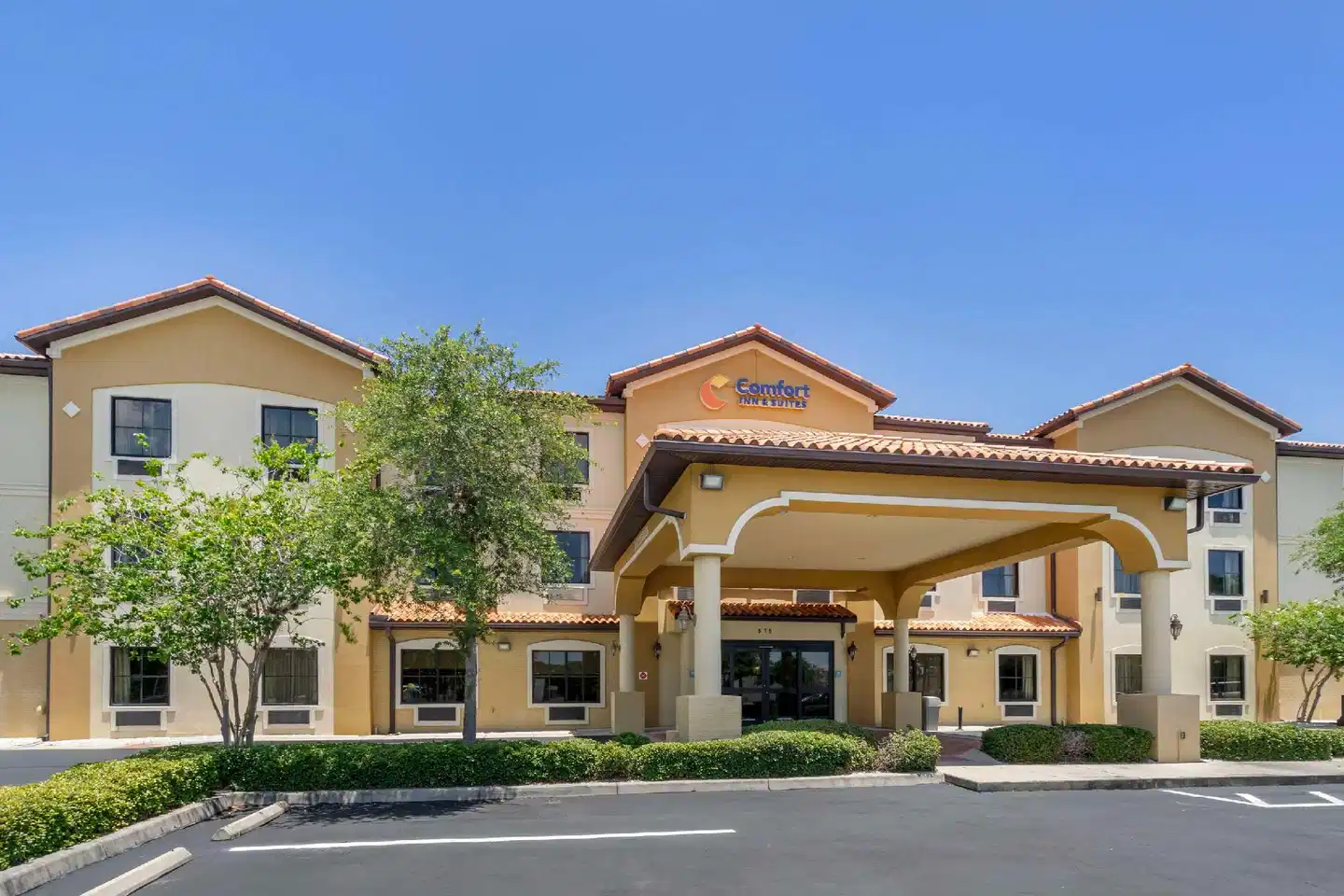 Comfort Inn & Suites Northeast - Gateway Aussenansicht