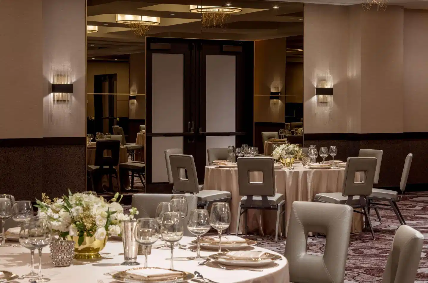 Embassy Suites by Hilton Minneapolis Downtown Hotel Restaurant