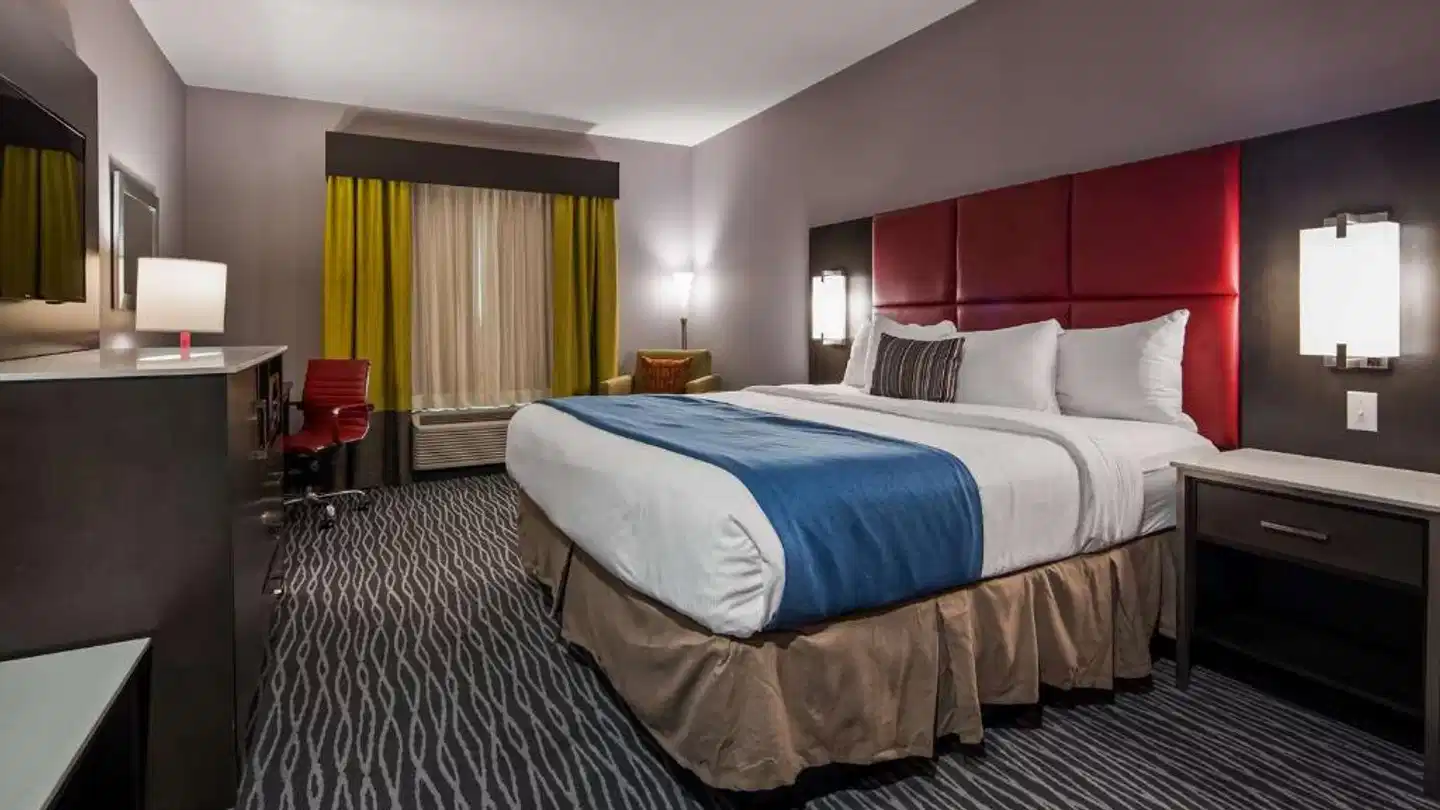 Best Western Plus Airport Inn Wohnbeispiel