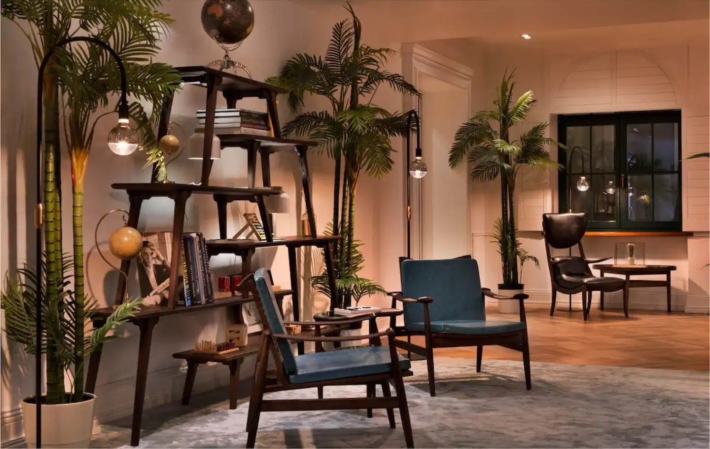 Brown Beach House LOBBY