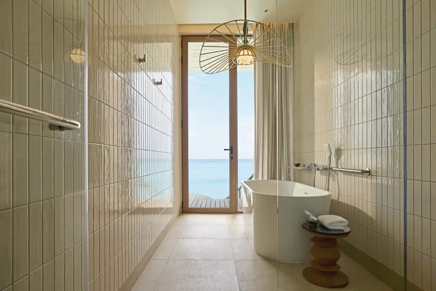 Centara Grand Lagoon Maldives Badezimmer