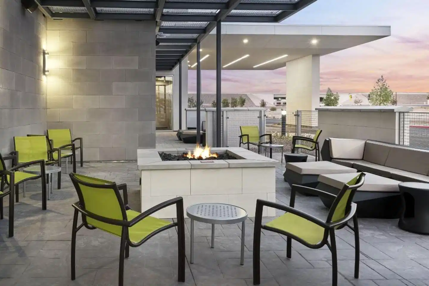 SpringHill Suites by Marriott Las Vegas Airport Bar