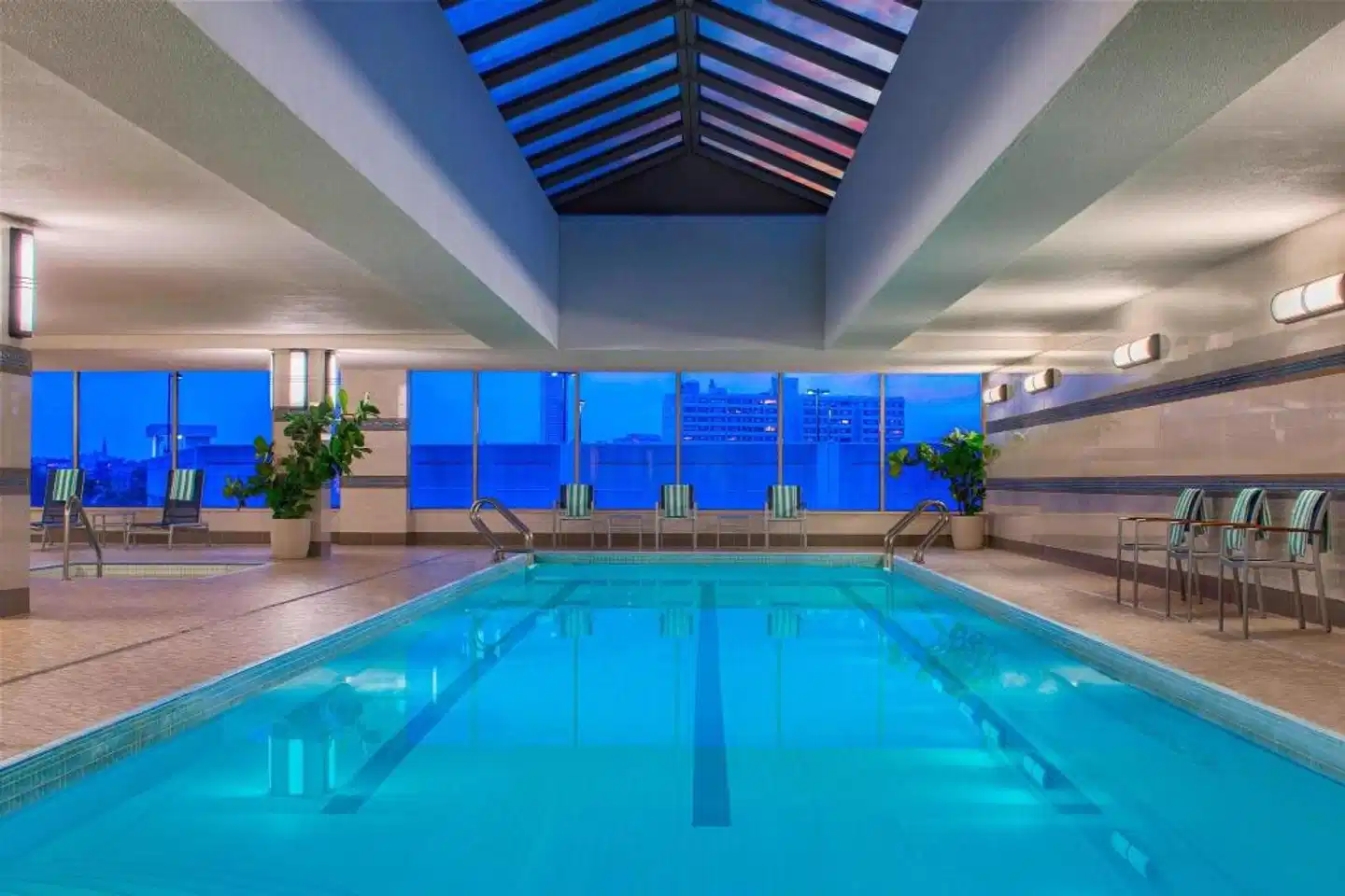 The Westin Jersey City Newport Hallenbad