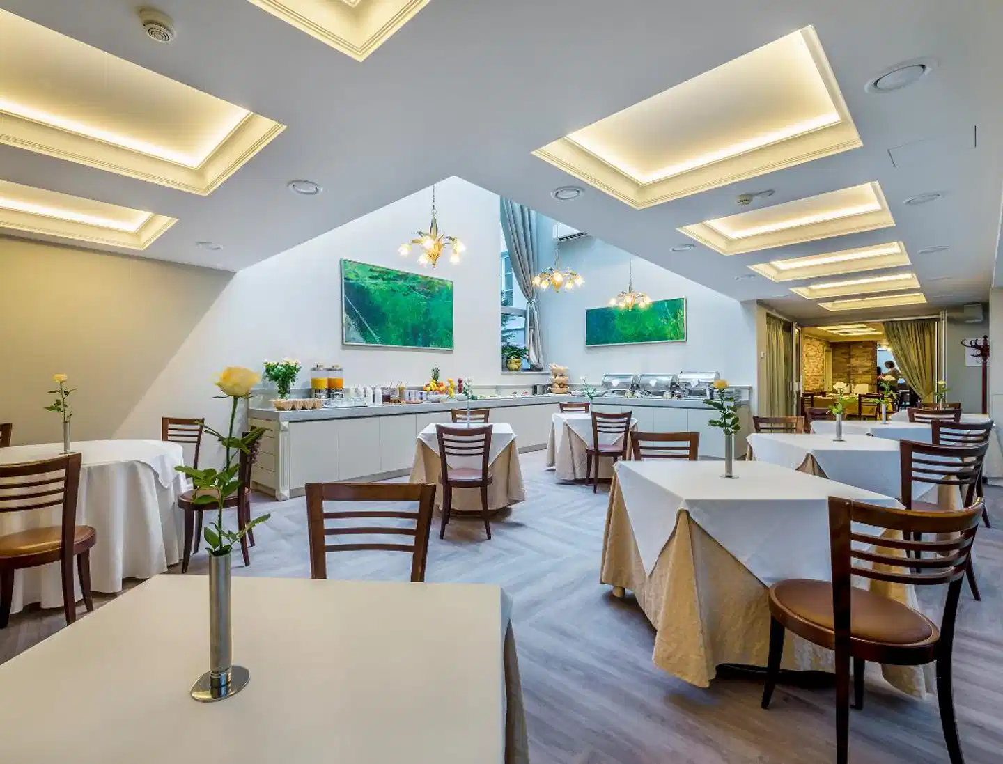 Ratonda Restaurant