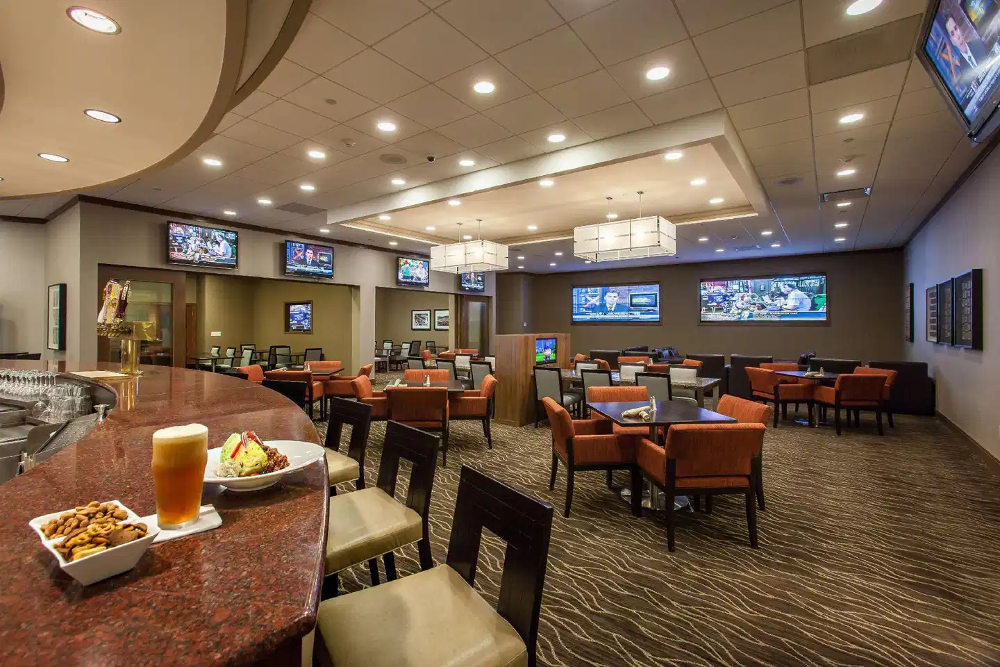DoubleTree by Hilton Pittsburgh-Green Tree Restaurant