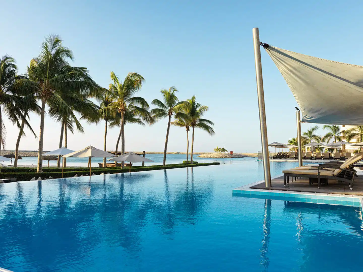 Fanar Hotel & Residences Pool