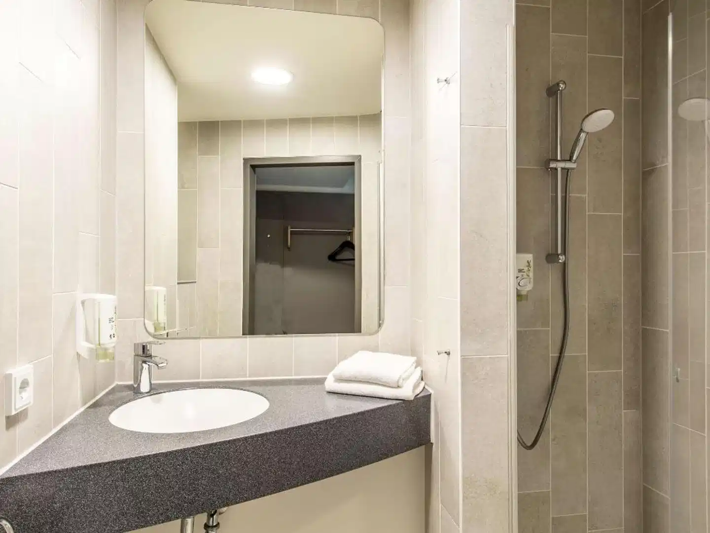 B&B Hotel München City-West Badezimmer