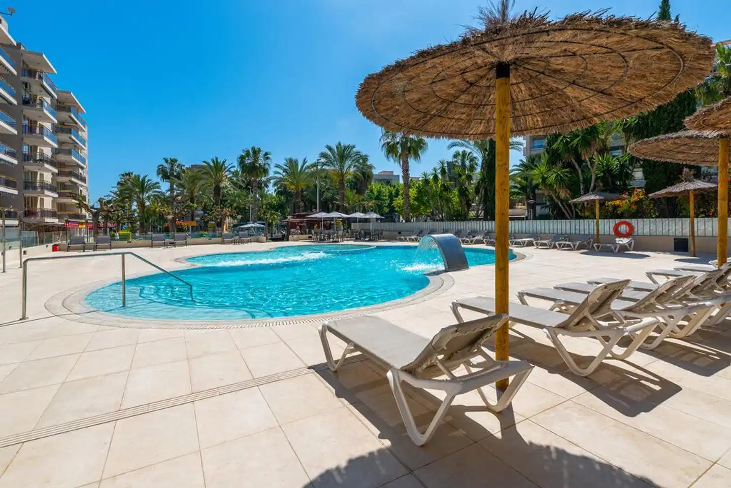 Salou Playa Family Suites by Rentalmar Pool