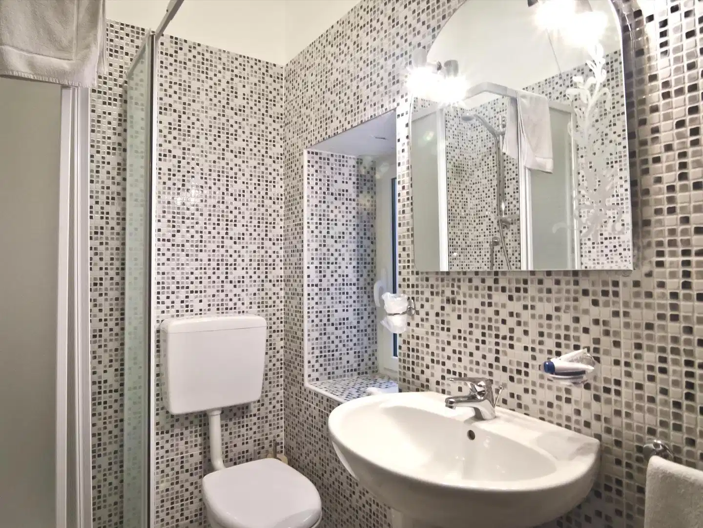 Memole Inn Sanremo Badezimmer