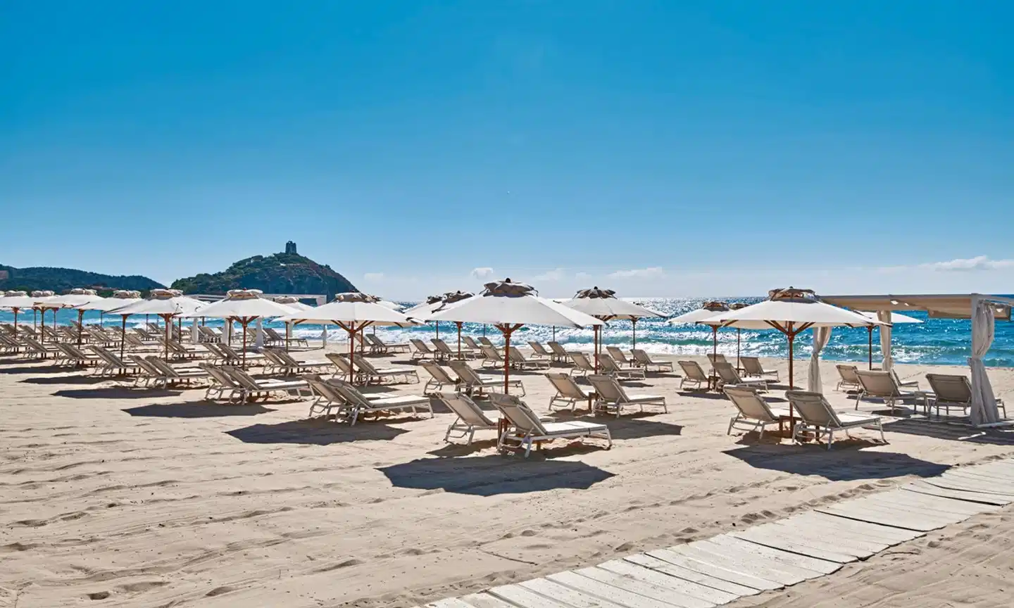Conrad Chia Laguna Sardinia Strand