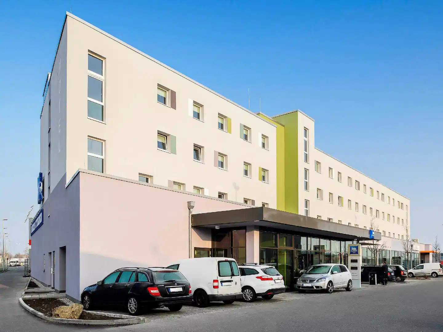 ibis budget Muenchen Airport Erding Aussenansicht