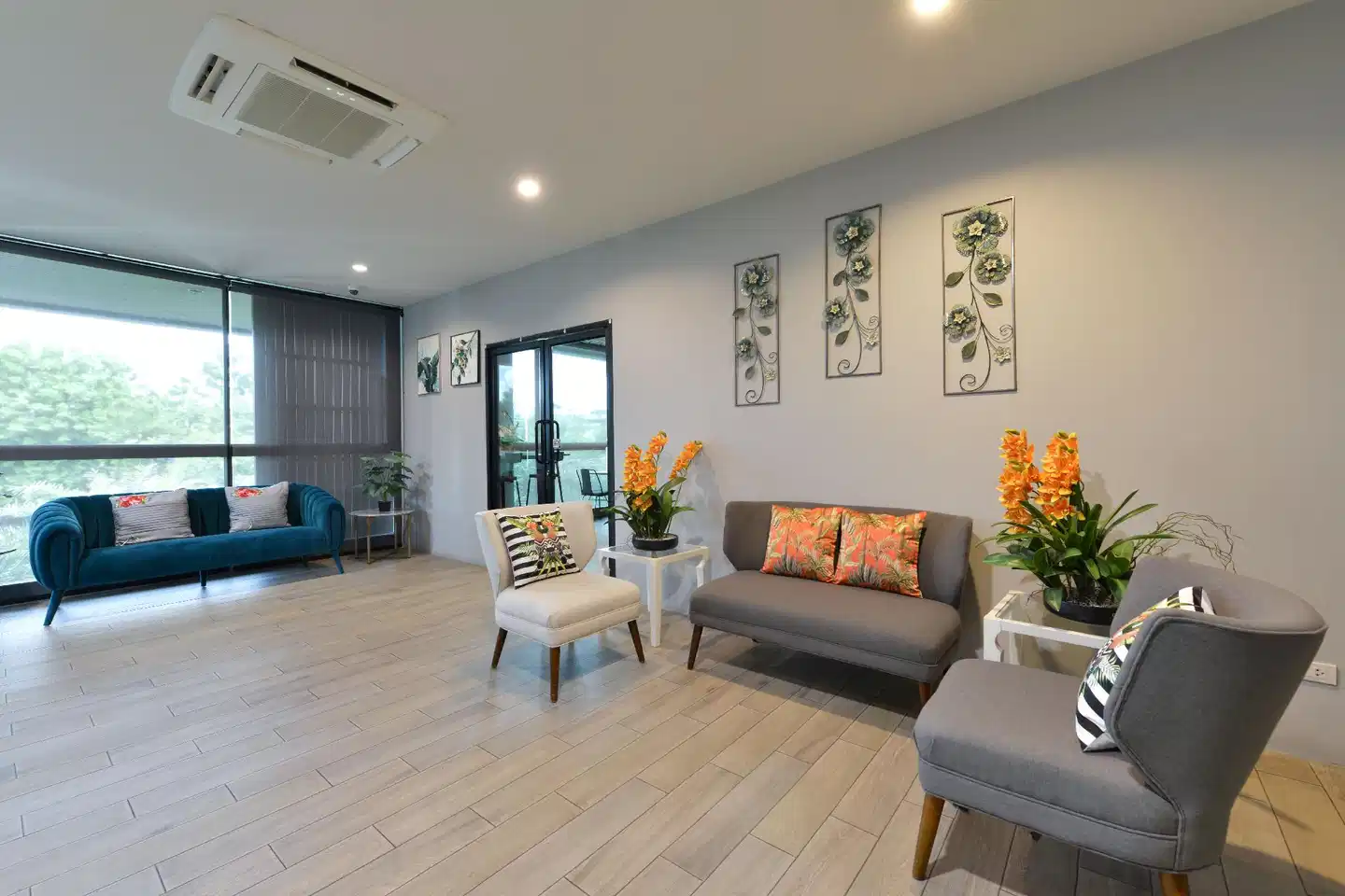 Raweewan Residence Lobby