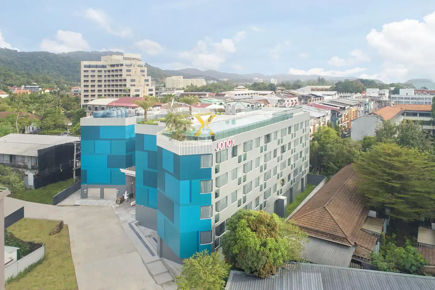 JonoX Phuket Karon Hotel Aussenansicht