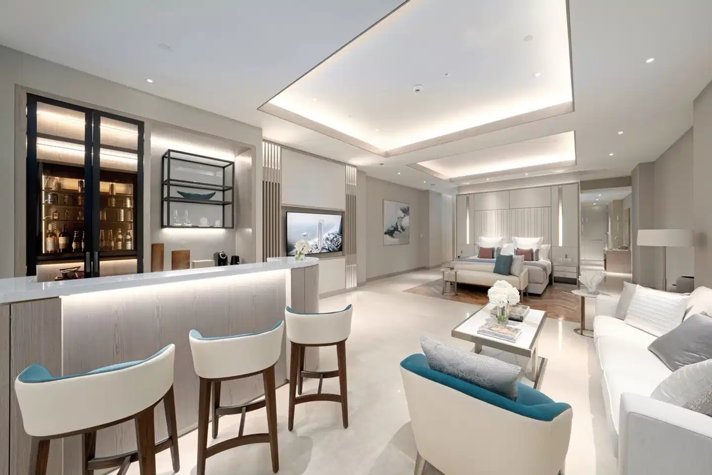 FIVE LUXE JBR Bar