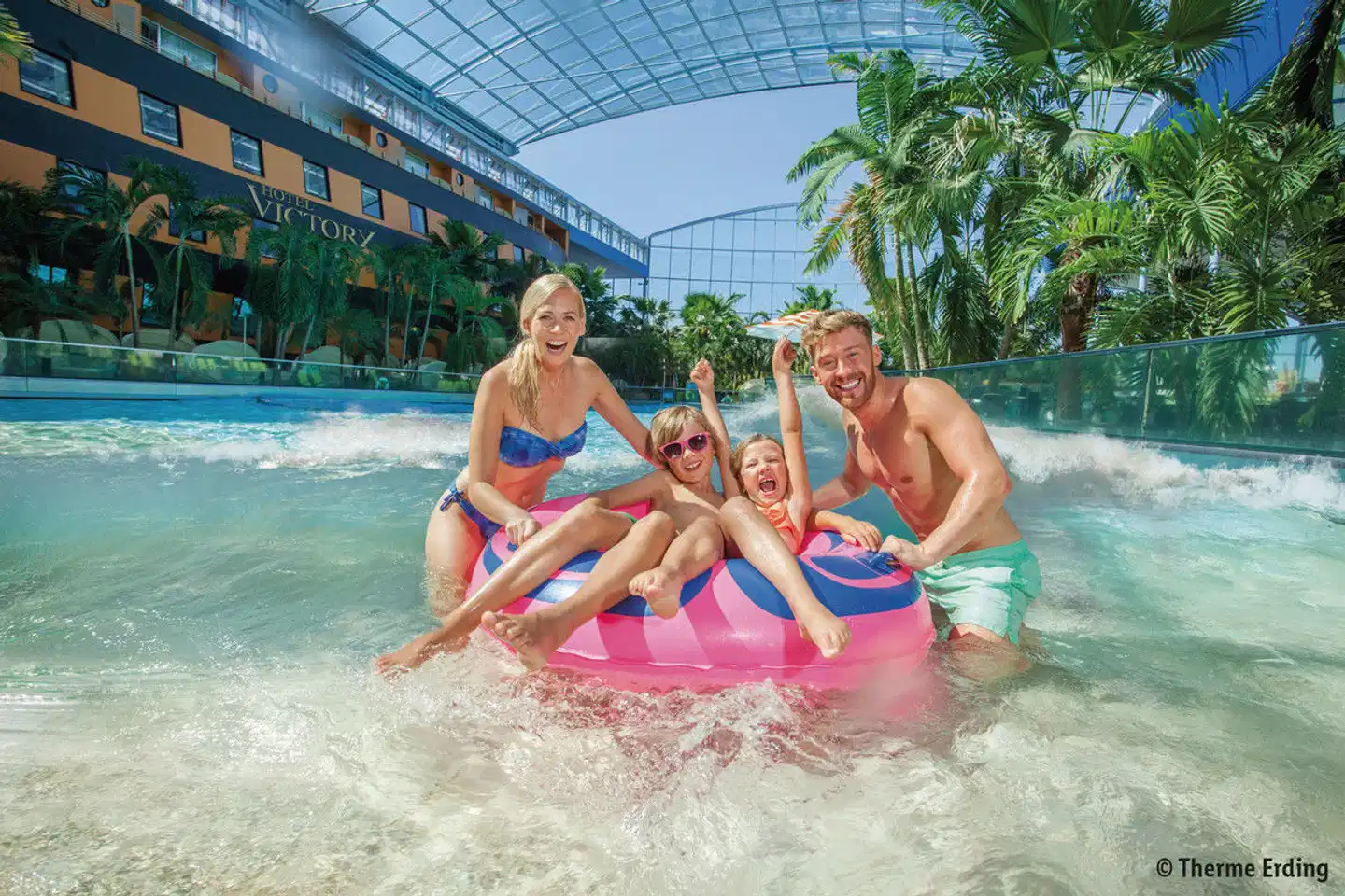 THERME ERDING & Hotel Holiday Inn Express Munich Airport - Erding Sport und Entertainment