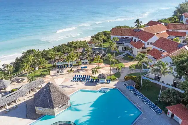 Bella Costa Pool
