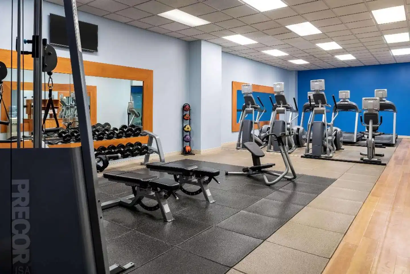 Wyndham Springfield City Centre Sport und Entertainment