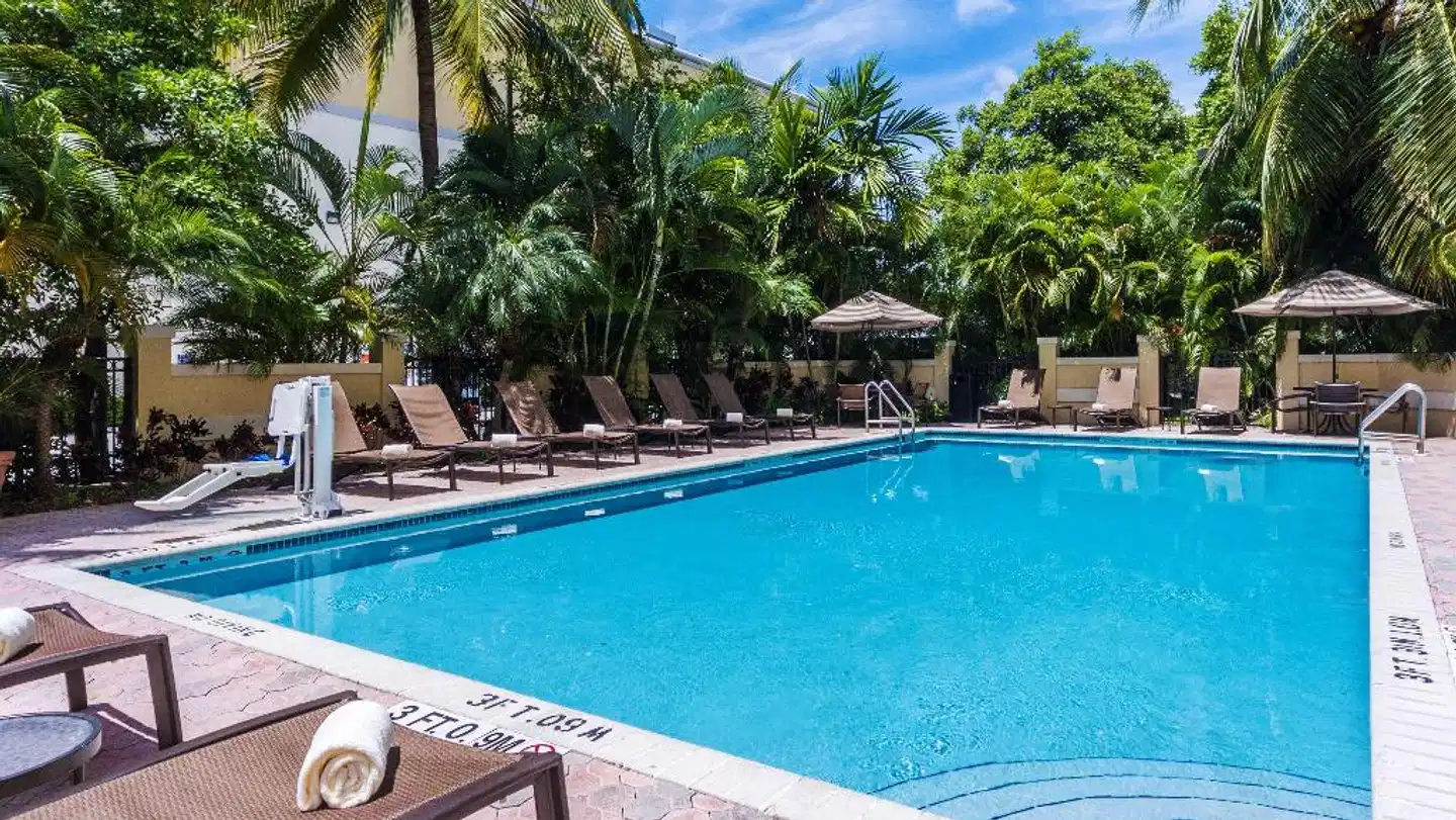 Hyatt Place Fort Lauderdale Cruise Port & Convention Center Pool
